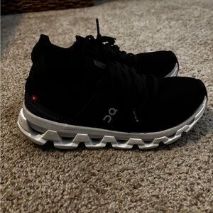 On Clouds Women's Black and White Athletic Shoes